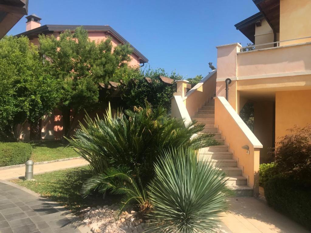 Luxury Apartments - Le Fate - Residence With Pool Manerba del Garda Eksteriør bilde