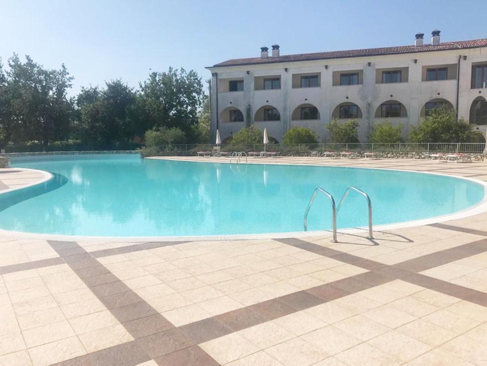 Luxury Apartments - Le Fate - Residence With Pool Manerba del Garda Eksteriør bilde