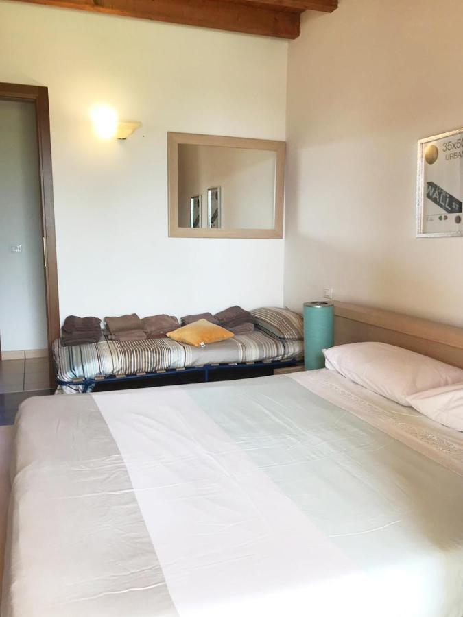 Luxury Apartments - Le Fate - Residence With Pool Manerba del Garda Eksteriør bilde