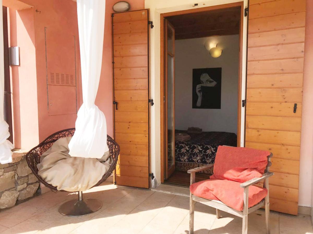 Luxury Apartments - Le Fate - Residence With Pool Manerba del Garda Eksteriør bilde