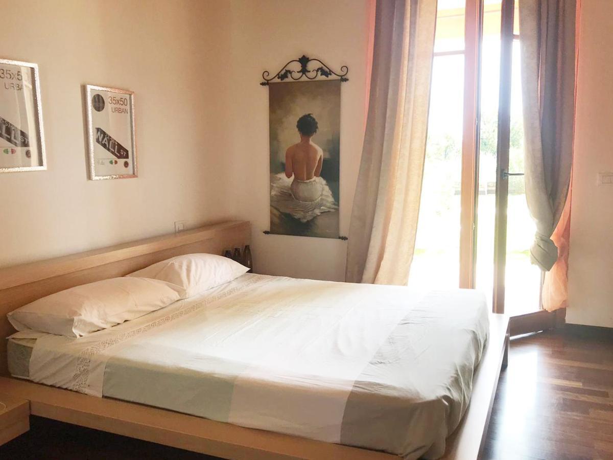Luxury Apartments - Le Fate - Residence With Pool Manerba del Garda Eksteriør bilde